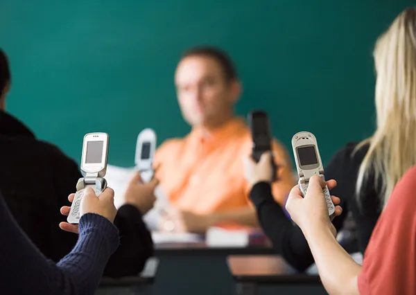 Cell Phones Blocked In Museum